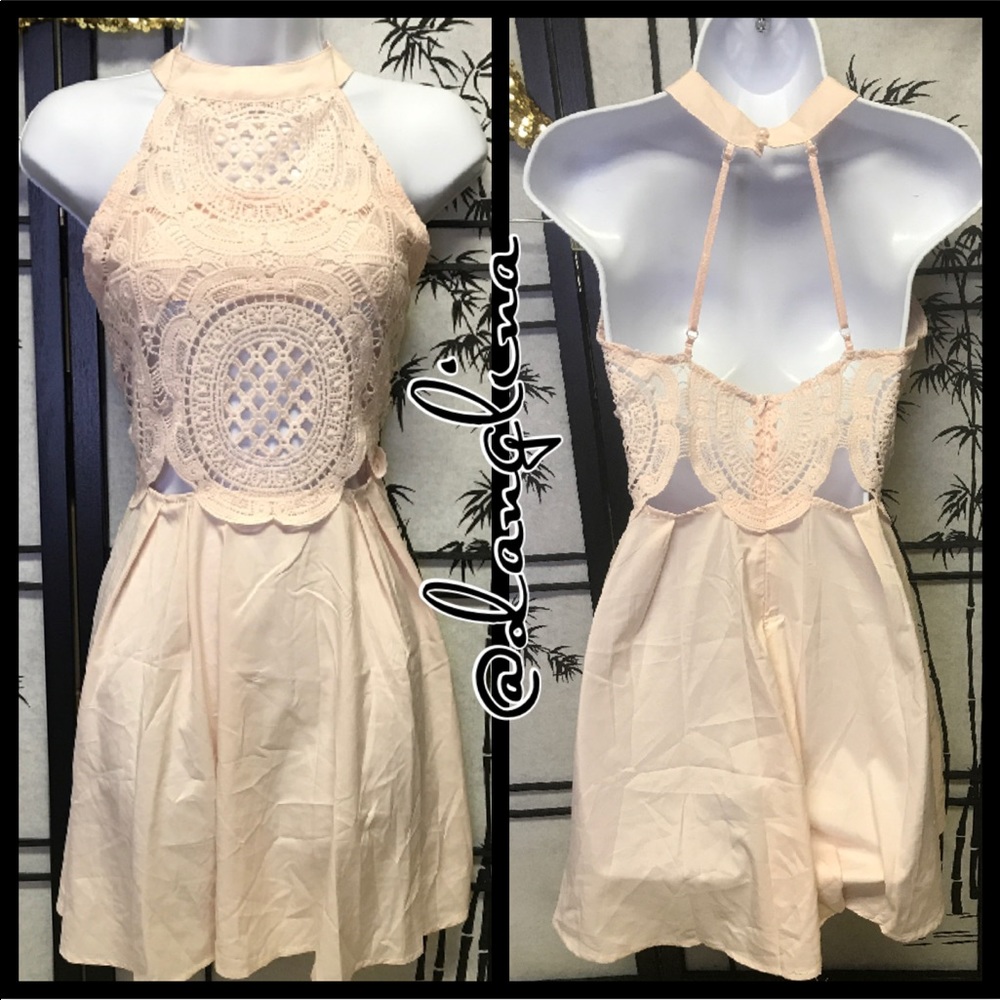 ❣️ Sale was 45$ down sizing ❣️ Crocheted lace choker dress